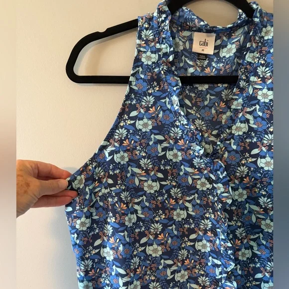 Cabi Blue Floral Sleeveless Top. Button front with small ruffle collar & edge. - Picture 2 of 9